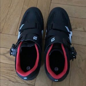 Peloton shoes and clips, size 39